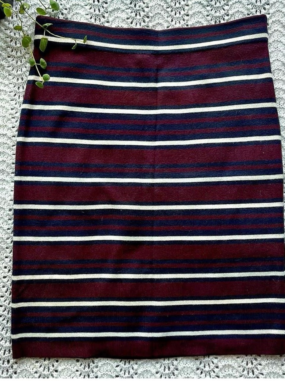 Striped Burgundy and Navy Pencil Skirt / LOFT Outlet / sz 4